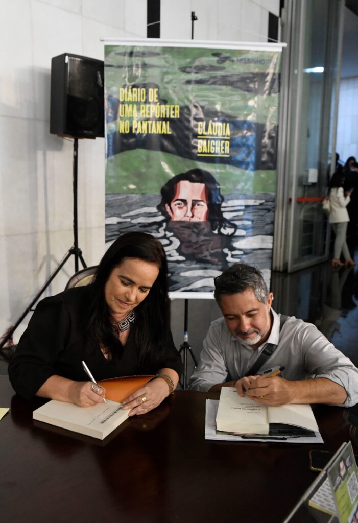 Jornalista Cláudia Gaigher lança livro em Brasília Jornalista Cláudia Gaigher lança livro em Brasília