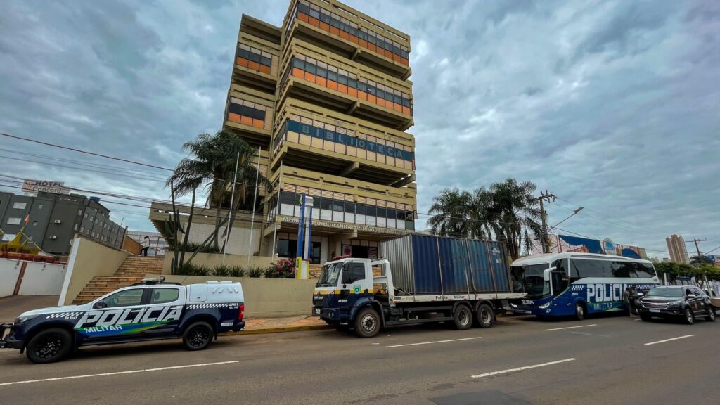Governo de MS envia insumos e equipe especializada para auxiliar no resgate de animais no RS Governo de MS envia insumos e equipe especializada para auxiliar no resgate de animais no RS