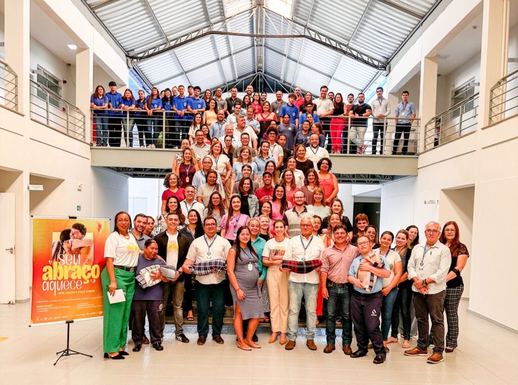 Casa dos servidores, SAD consolida grandes entregas solidárias em Dia D “Seu Abraço Aquece” Casa dos servidores, SAD consolida grandes entregas solidárias em Dia D “Seu Abraço Aquece”