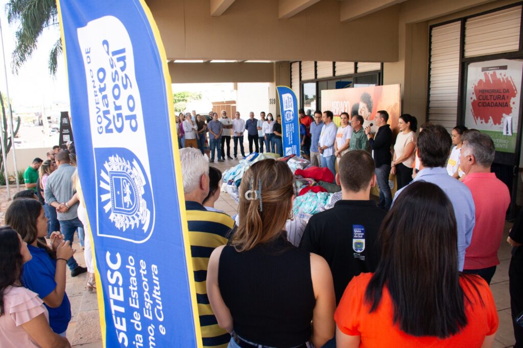 Na Setesc, primeira-dama de MS recebe doações da campanha do agasalho Seu Abraço Aquece Na Setesc, primeira-dama de MS recebe doações da campanha do agasalho Seu Abraço Aquece