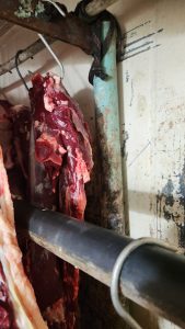 Operação Conjunta resulta na prisão de três suspeitos por comércio de carne clandestina em Paranaíba Operação Conjunta resulta na prisão de três suspeitos por comércio de carne clandestina em Paranaíba