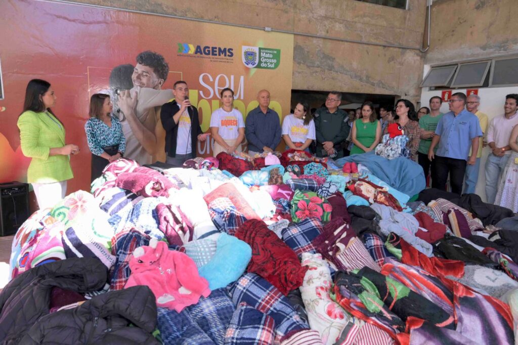 Casa dos servidores, SAD consolida grandes entregas solidárias em Dia D “Seu Abraço Aquece” Casa dos servidores, SAD consolida grandes entregas solidárias em Dia D “Seu Abraço Aquece”