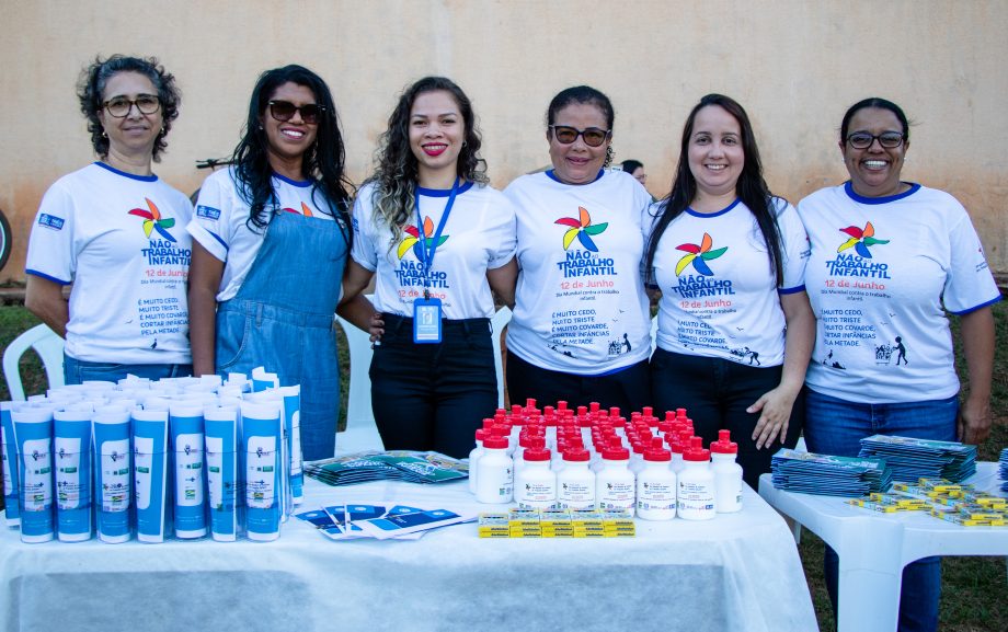 Evento em alusão ao trabalho infantil “Não Pule a Infância” reuniu cerca de 150 crianças e adolescentes na Lagoa Maior Evento em alusão ao trabalho infantil “Não Pule a Infância” reuniu cerca de 150 crianças e adolescentes na Lagoa Maior