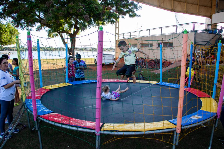 Evento em alusão ao trabalho infantil “Não Pule a Infância” reuniu cerca de 150 crianças e adolescentes na Lagoa Maior Evento em alusão ao trabalho infantil “Não Pule a Infância” reuniu cerca de 150 crianças e adolescentes na Lagoa Maior