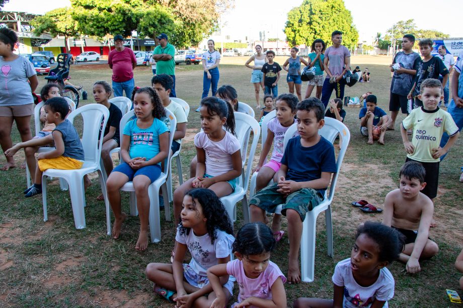 Evento em alusão ao trabalho infantil “Não Pule a Infância” reuniu cerca de 150 crianças e adolescentes na Lagoa Maior Evento em alusão ao trabalho infantil “Não Pule a Infância” reuniu cerca de 150 crianças e adolescentes na Lagoa Maior