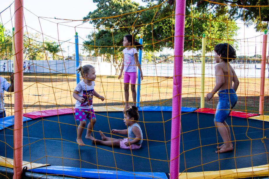 Evento em alusão ao trabalho infantil “Não Pule a Infância” reuniu cerca de 150 crianças e adolescentes na Lagoa Maior Evento em alusão ao trabalho infantil “Não Pule a Infância” reuniu cerca de 150 crianças e adolescentes na Lagoa Maior