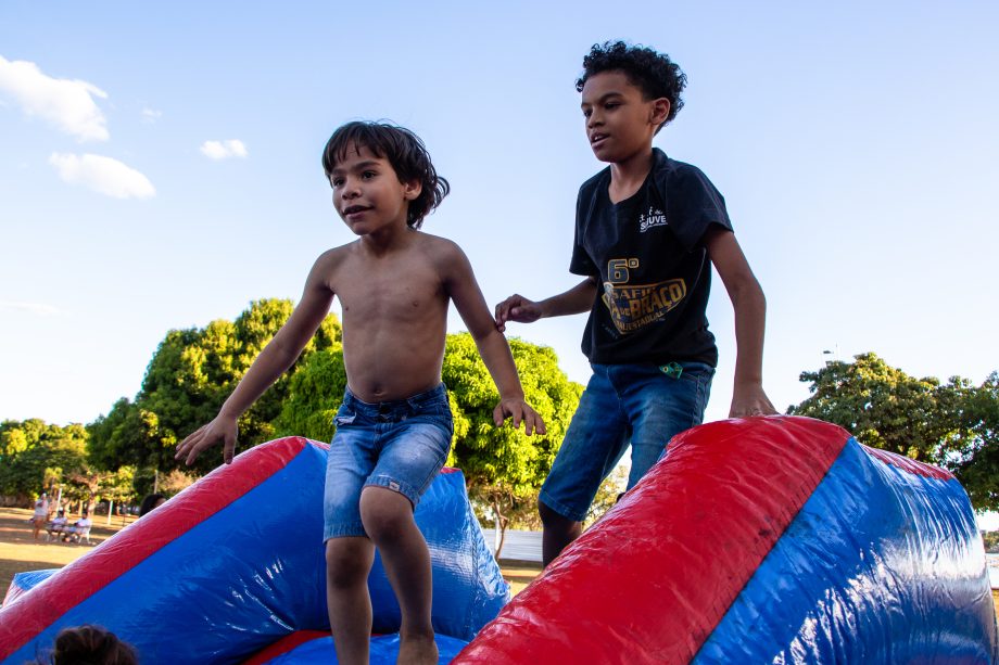 Evento em alusão ao trabalho infantil “Não Pule a Infância” reuniu cerca de 150 crianças e adolescentes na Lagoa Maior Evento em alusão ao trabalho infantil “Não Pule a Infância” reuniu cerca de 150 crianças e adolescentes na Lagoa Maior