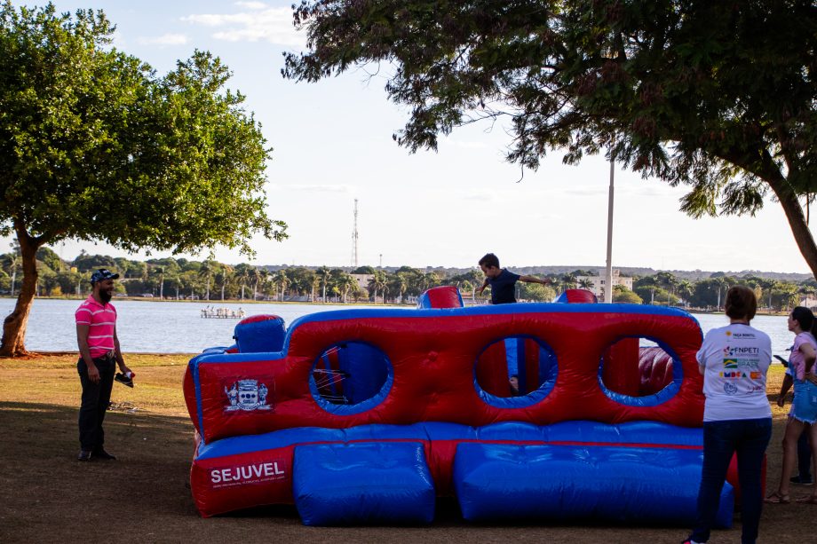Evento em alusão ao trabalho infantil “Não Pule a Infância” reuniu cerca de 150 crianças e adolescentes na Lagoa Maior Evento em alusão ao trabalho infantil “Não Pule a Infância” reuniu cerca de 150 crianças e adolescentes na Lagoa Maior