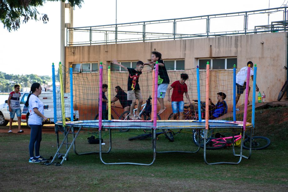 Evento em alusão ao trabalho infantil “Não Pule a Infância” reuniu cerca de 150 crianças e adolescentes na Lagoa Maior Evento em alusão ao trabalho infantil “Não Pule a Infância” reuniu cerca de 150 crianças e adolescentes na Lagoa Maior