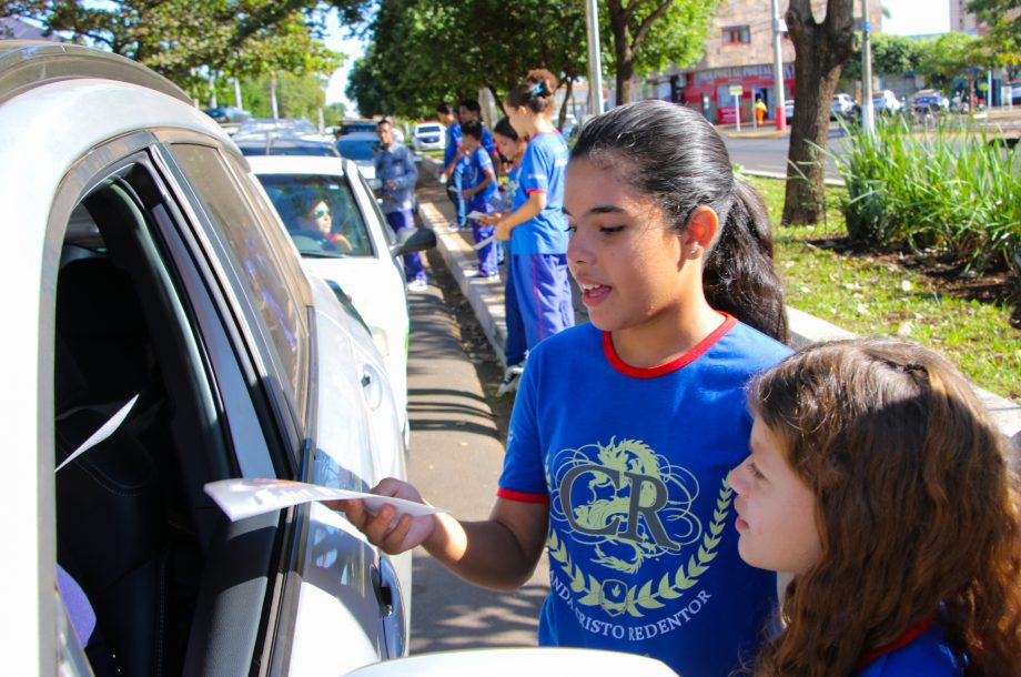SMAS realiza blitz educativa em alusão ao junho prata SMAS realiza blitz educativa em alusão ao junho prata
