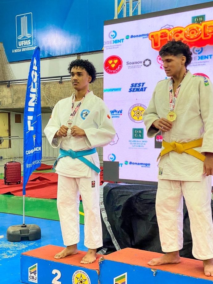 SEJUVEL conquista 12 medalhas na Copa Nipo de Judô