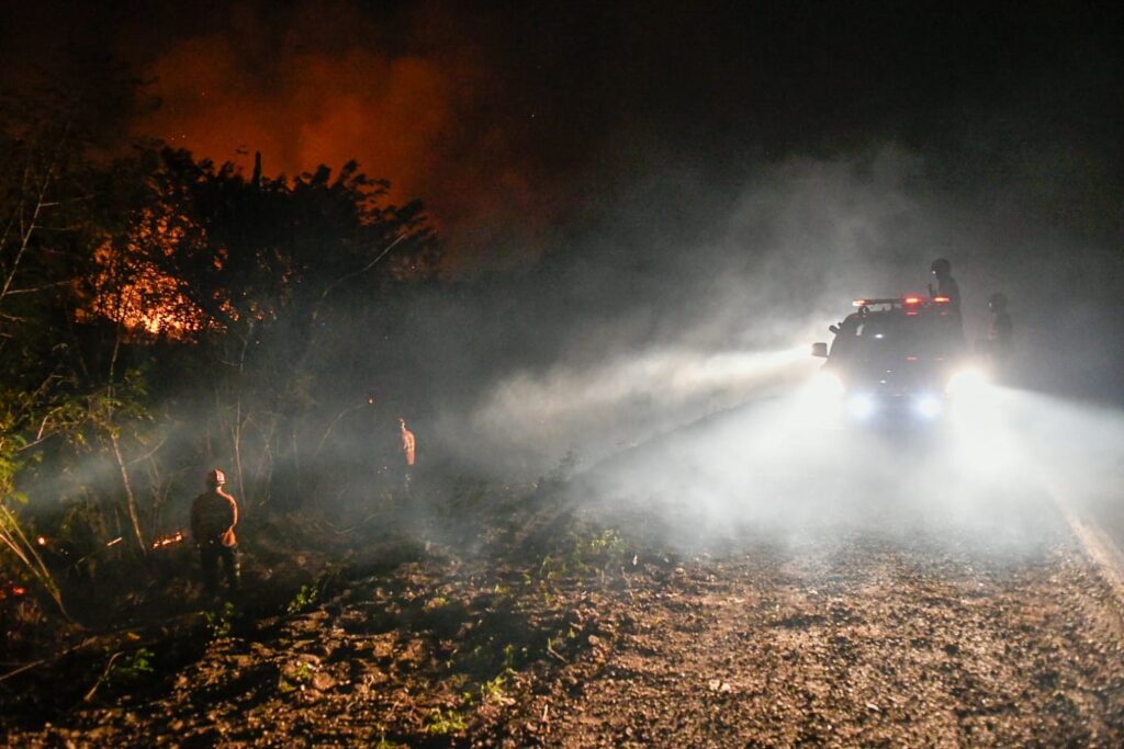 Por terra, rio e ar: Governo de MS mobiliza várias frentes no Pantanal em ações contra o fogo