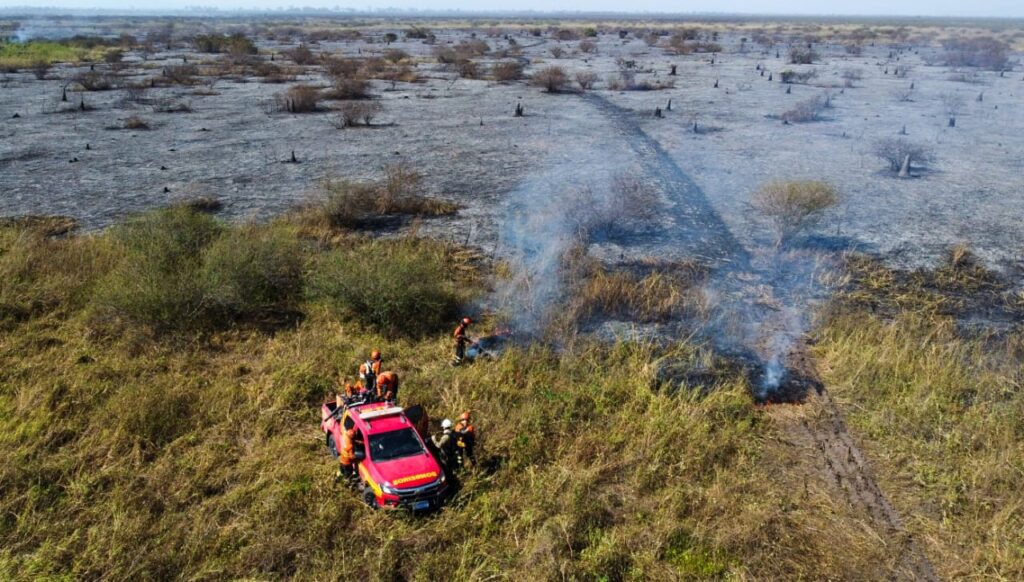 Governo de MS mantém ações permanentes para conter incêndios no Pantanal Governo de MS mantém ações permanentes para conter incêndios no Pantanal