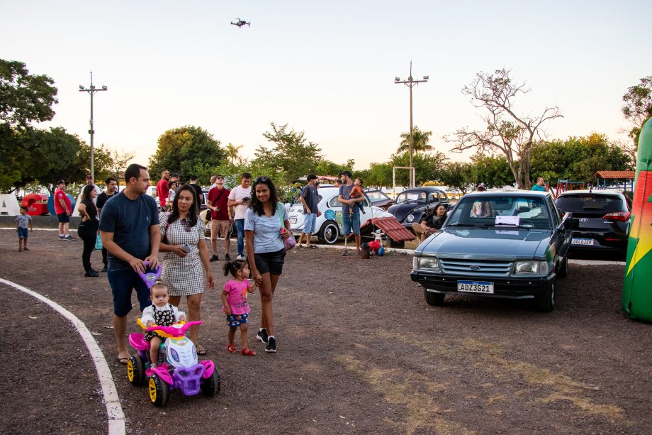 Veja como foi o 12º Encontro de Carros Antigos realizado no Balneário Municipal Veja como foi o 12º Encontro de Carros Antigos realizado no Balneário Municipal