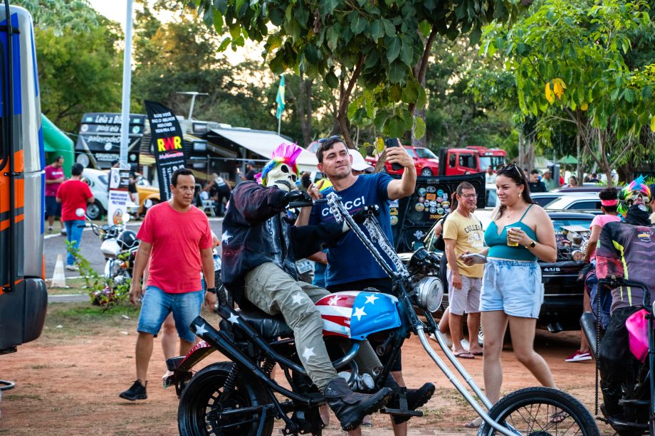 Veja como foi o 12º Encontro de Carros Antigos realizado no Balneário Municipal Veja como foi o 12º Encontro de Carros Antigos realizado no Balneário Municipal