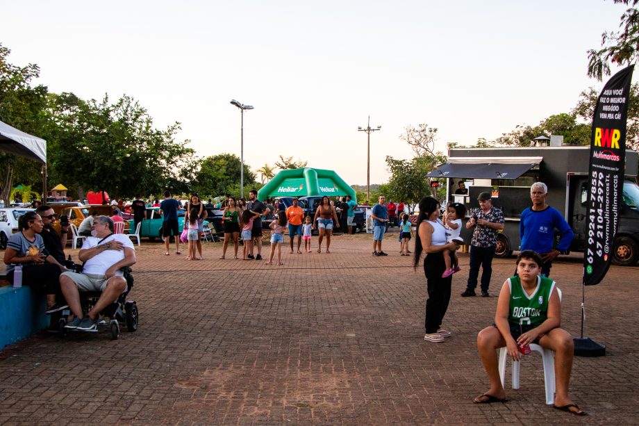 Veja como foi o 12º Encontro de Carros Antigos realizado no Balneário Municipal Veja como foi o 12º Encontro de Carros Antigos realizado no Balneário Municipal