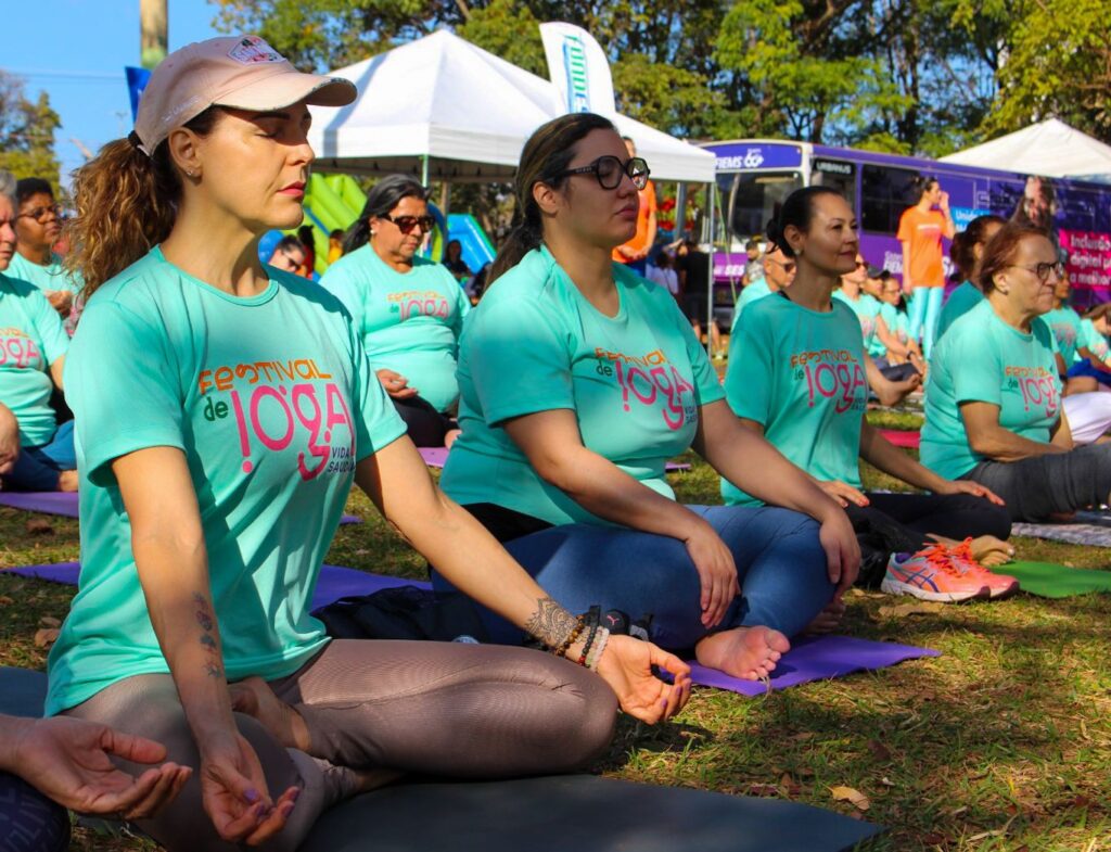 Festival promove bem-estar físico e mental com aulão de ioga no Parque das Nações Indígenas Festival promove bem-estar físico e mental com aulão de ioga no Parque das Nações Indígenas