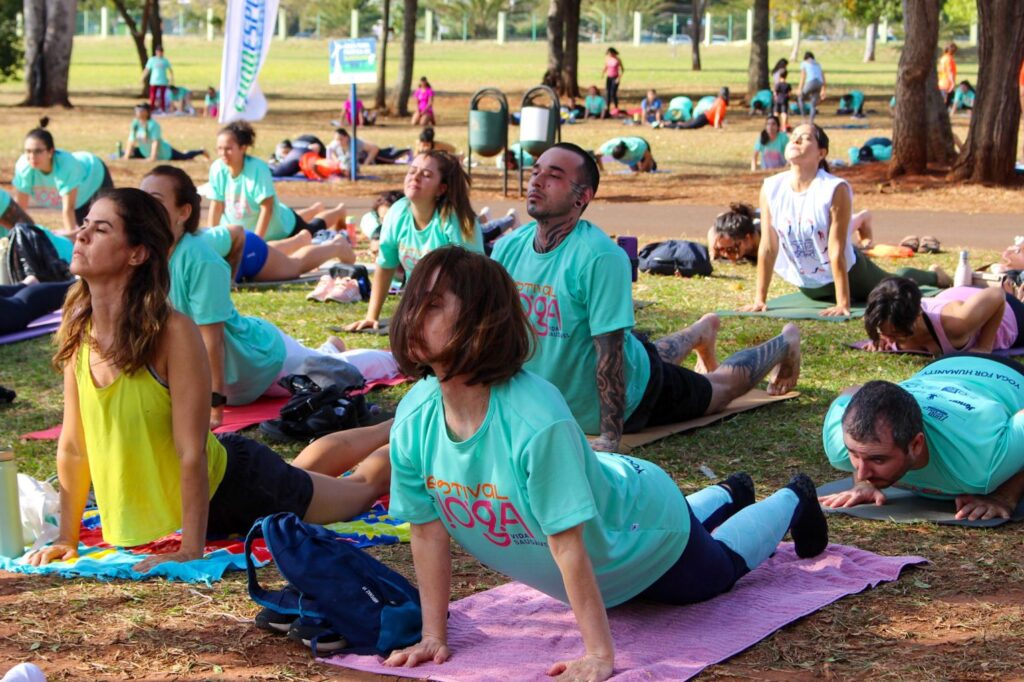 Festival promove bem-estar físico e mental com aulão de ioga no Parque das Nações Indígenas Festival promove bem-estar físico e mental com aulão de ioga no Parque das Nações Indígenas