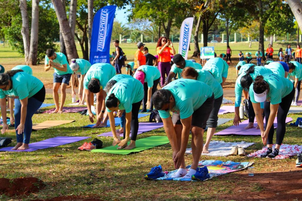 Festival promove bem-estar físico e mental com aulão de ioga no Parque das Nações Indígenas Festival promove bem-estar físico e mental com aulão de ioga no Parque das Nações Indígenas