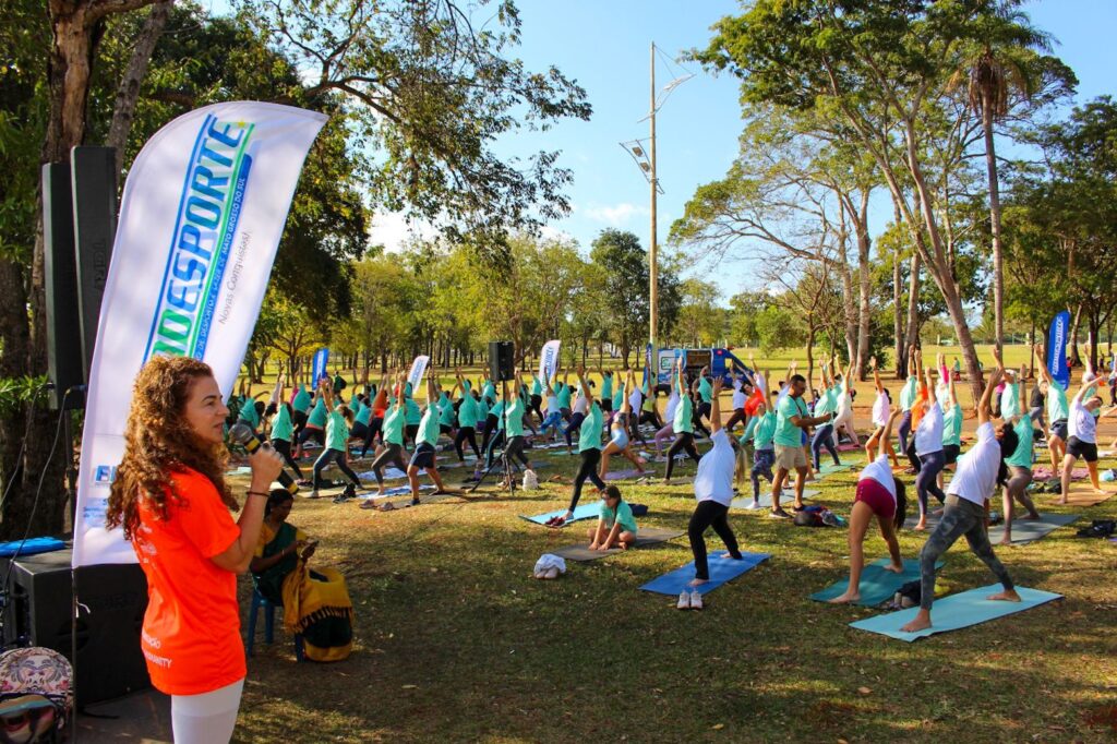 Festival promove bem-estar físico e mental com aulão de ioga no Parque das Nações Indígenas Festival promove bem-estar físico e mental com aulão de ioga no Parque das Nações Indígenas