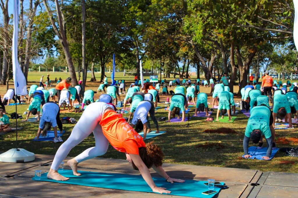 Festival promove bem-estar físico e mental com aulão de ioga no Parque das Nações Indígenas Festival promove bem-estar físico e mental com aulão de ioga no Parque das Nações Indígenas
