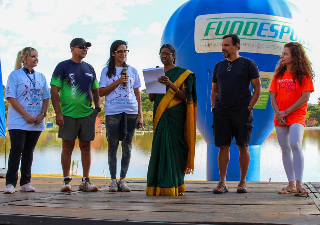 Festival promove bem-estar físico e mental com aulão de ioga no Parque das Nações Indígenas Festival promove bem-estar físico e mental com aulão de ioga no Parque das Nações Indígenas