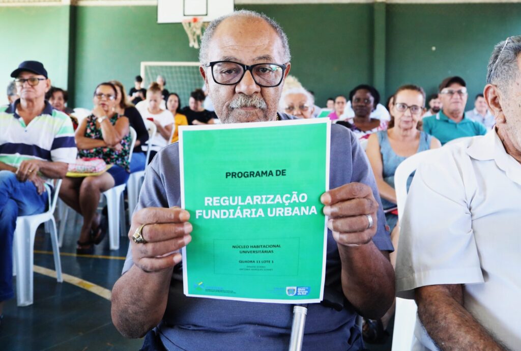 Com mais de 5,3 mil títulos de regularização fundiária entregues, Governo de MS beneficia população