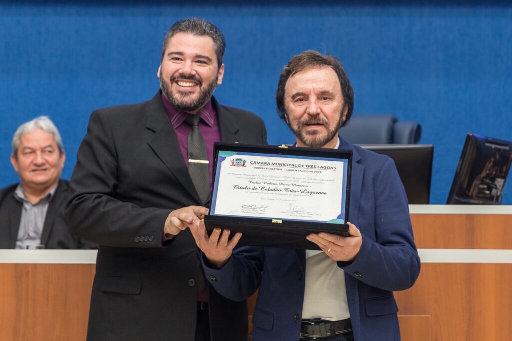 Títulos, moções e comenda são entregues pela Câmara Municipal, durante solenidade Títulos, moções e comenda são entregues pela Câmara Municipal, durante solenidade