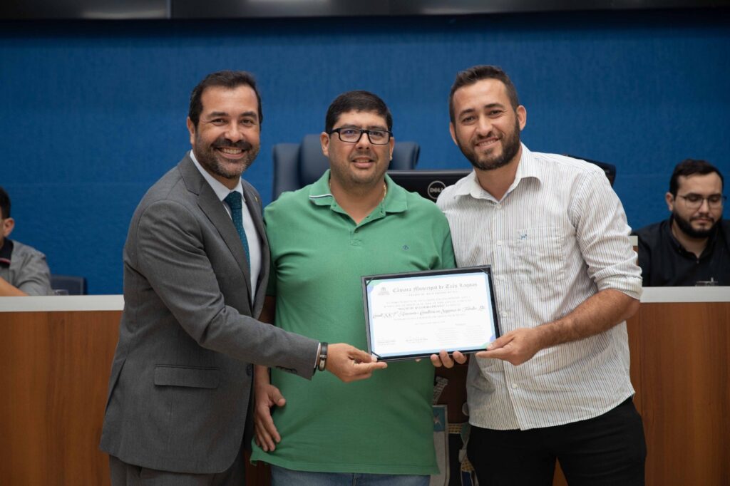 Câmara outorga Títulos de Cidadãos Três-lagoenses e moções para diversas empresas Câmara outorga Títulos de Cidadãos Três-lagoenses e moções para diversas empresas