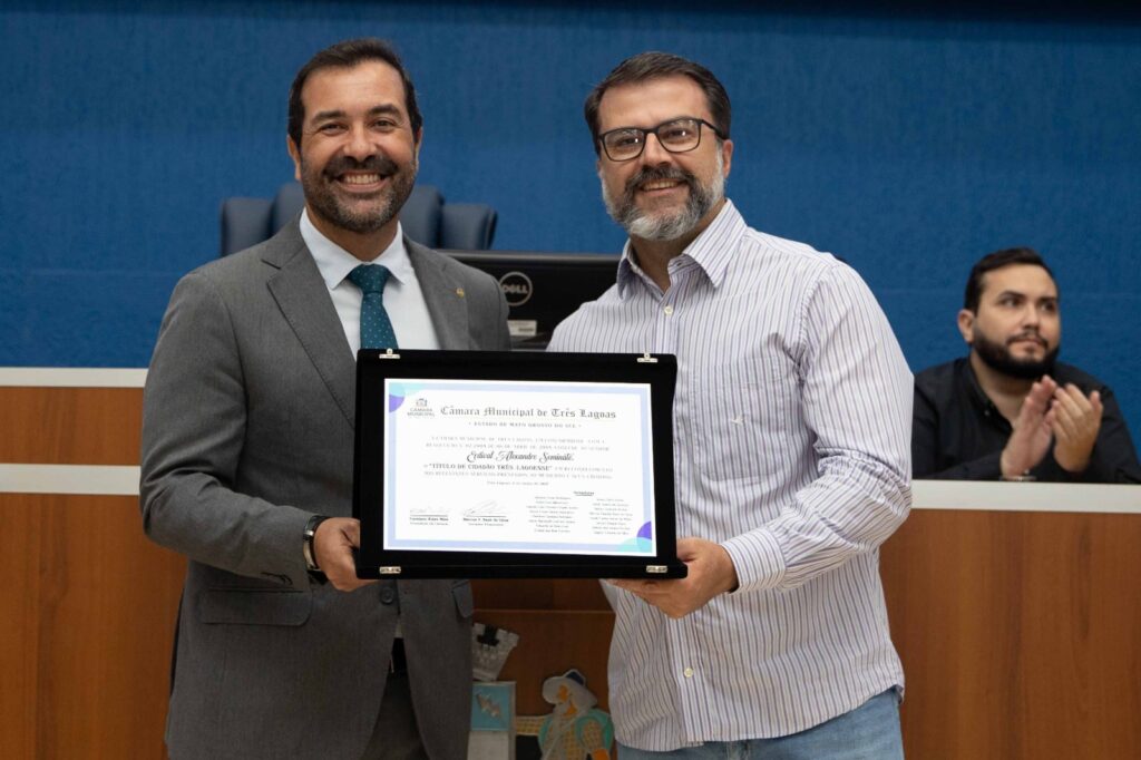 Câmara outorga Títulos de Cidadãos Três-lagoenses e moções para diversas empresas Câmara outorga Títulos de Cidadãos Três-lagoenses e moções para diversas empresas