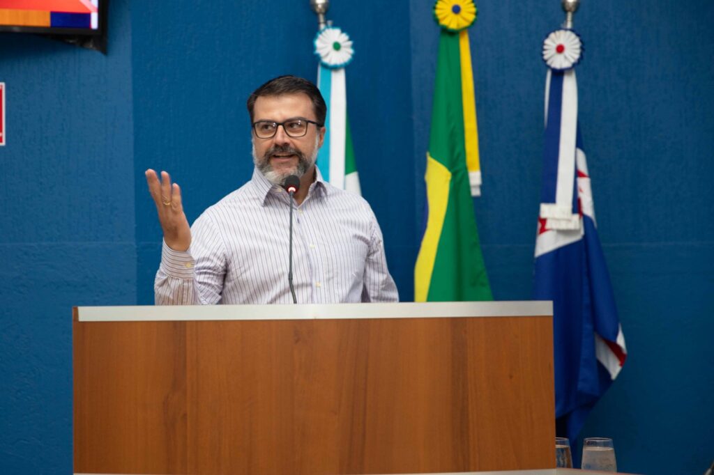Câmara outorga Títulos de Cidadãos Três-lagoenses e moções para diversas empresas Câmara outorga Títulos de Cidadãos Três-lagoenses e moções para diversas empresas
