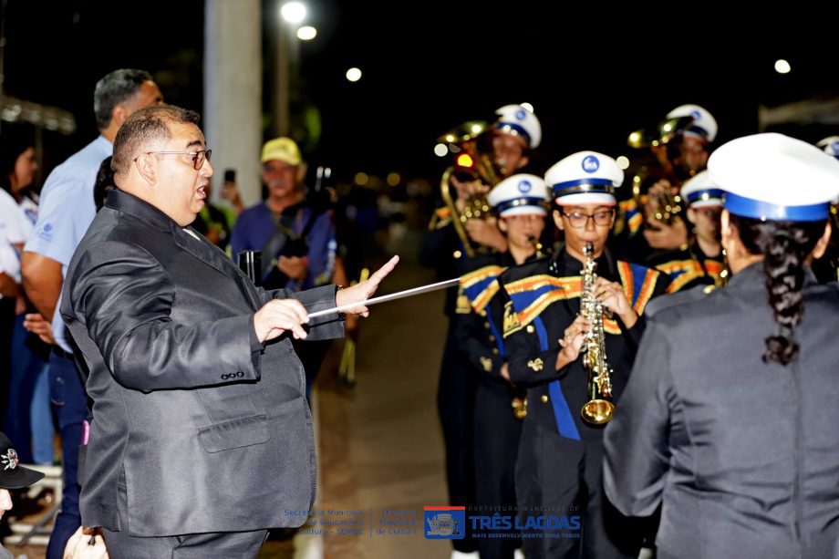 5º Festival de Bandas e Fanfarras e Desfile Cívico encanta os moradores de TL 5º Festival de Bandas e Fanfarras e Desfile Cívico encanta os moradores de TL
