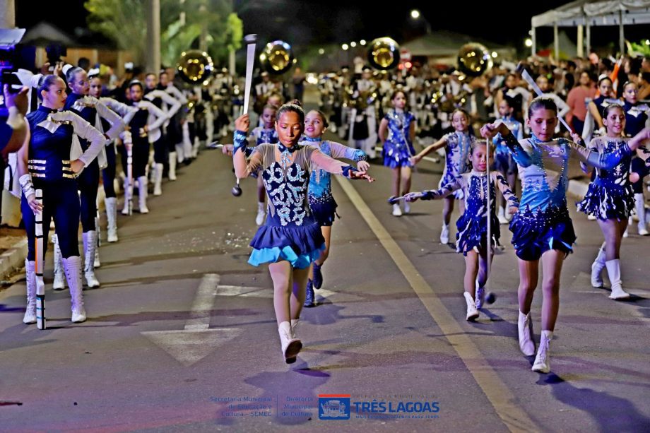 5º Festival de Bandas e Fanfarras e Desfile Cívico encanta os moradores de TL 5º Festival de Bandas e Fanfarras e Desfile Cívico encanta os moradores de TL