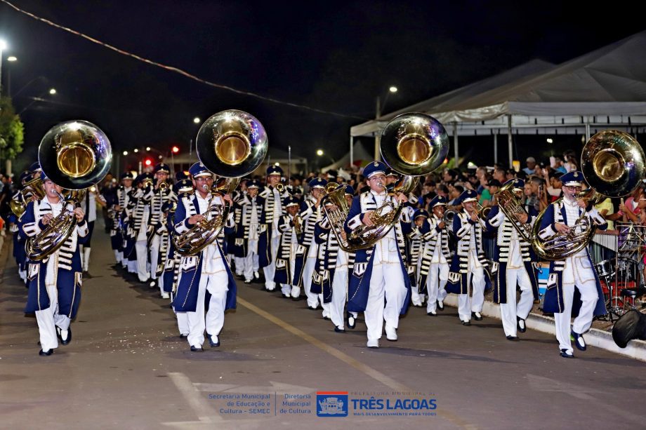5º Festival de Bandas e Fanfarras e Desfile Cívico encanta os moradores de TL 5º Festival de Bandas e Fanfarras e Desfile Cívico encanta os moradores de TL