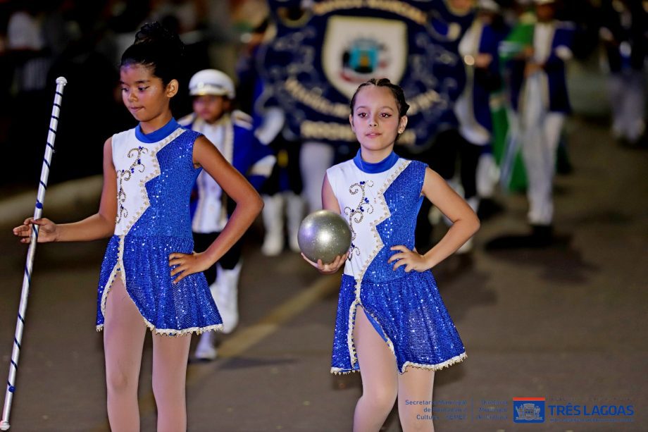 5º Festival de Bandas e Fanfarras e Desfile Cívico encanta os moradores de TL 5º Festival de Bandas e Fanfarras e Desfile Cívico encanta os moradores de TL
