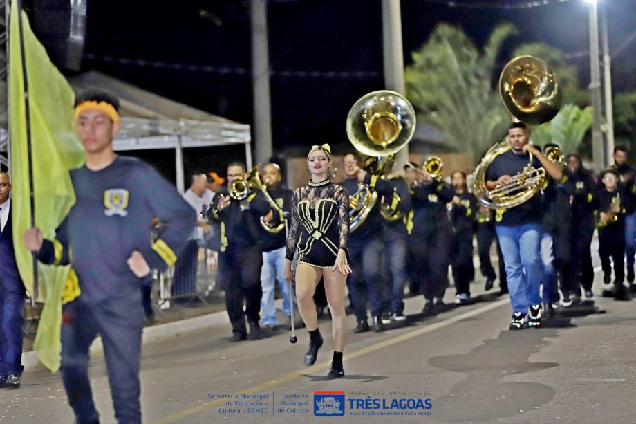5º Festival de Bandas e Fanfarras e Desfile Cívico encanta os moradores de TL 5º Festival de Bandas e Fanfarras e Desfile Cívico encanta os moradores de TL