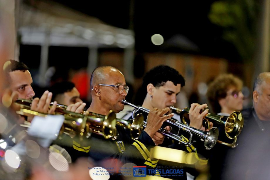 5º Festival de Bandas e Fanfarras e Desfile Cívico encanta os moradores de TL 5º Festival de Bandas e Fanfarras e Desfile Cívico encanta os moradores de TL