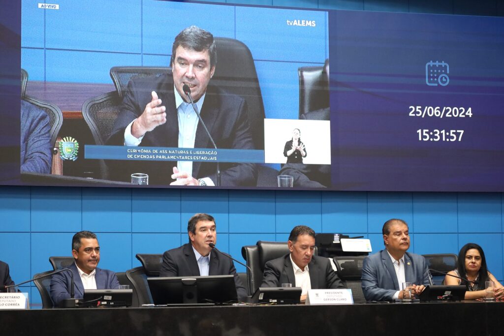 Governo de MS libera R$ 72 milhões em emendas para atender entidades, hospitais e 79 municípios Governo de MS libera R$ 72 milhões em emendas para atender entidades, hospitais e 79 municípios