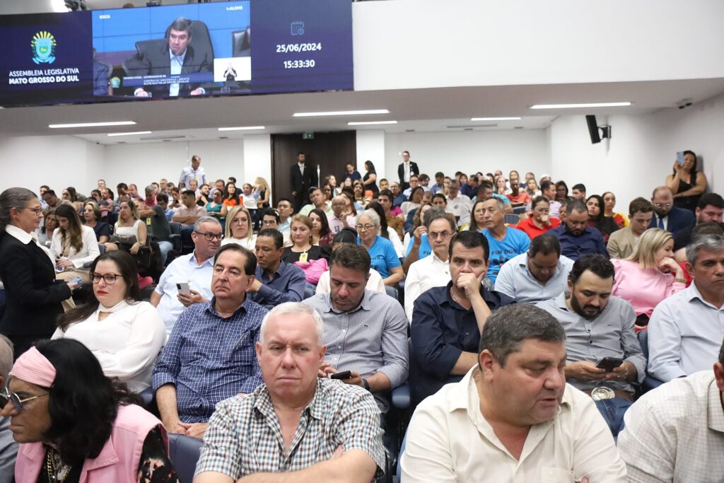 Governo de MS libera R$ 72 milhões em emendas para atender entidades, hospitais e 79 municípios Governo de MS libera R$ 72 milhões em emendas para atender entidades, hospitais e 79 municípios