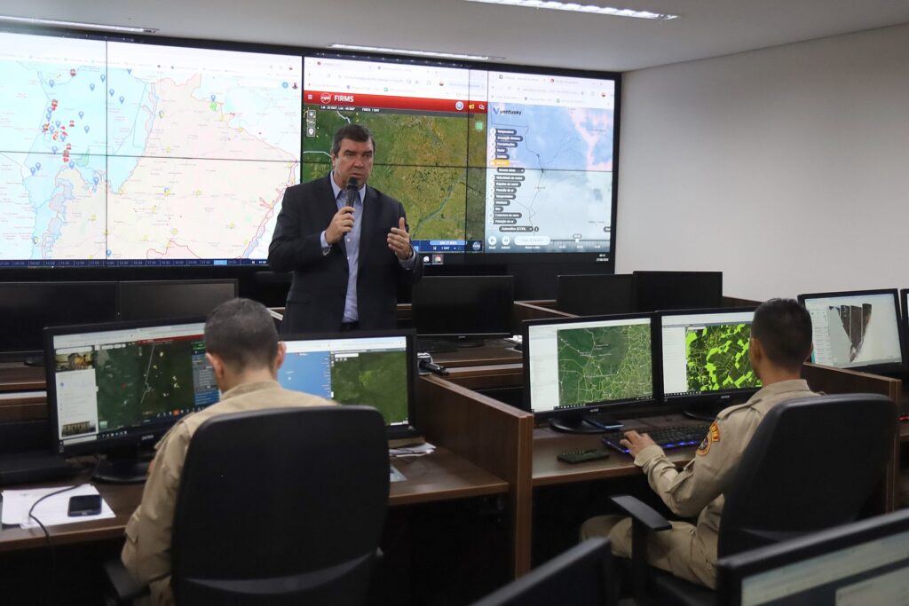 Governo de MS apresenta plataforma que traz mais transparência ao trabalho contra incêndios no Pantanal Governo de MS apresenta plataforma que traz mais transparência ao trabalho contra incêndios no Pantanal