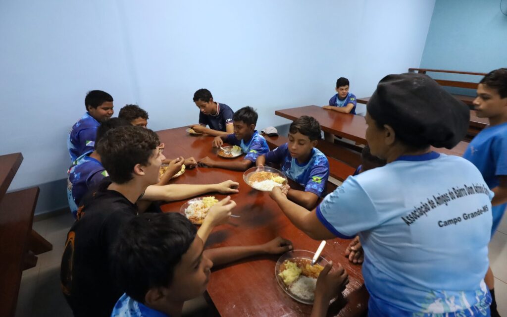 Com apoio do Governo, projeto de três gerações representa “asas do futuro” para milhares de crianças Com apoio do Governo, projeto de três gerações representa “asas do futuro” para milhares de crianças