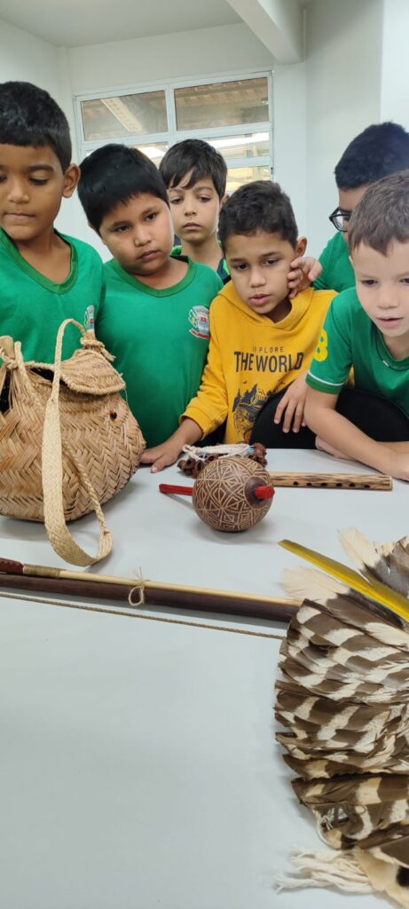 Encontro Cultural: Alunos do 2º Ano conhecem a Cultura Indígena na comunidade Ofaié