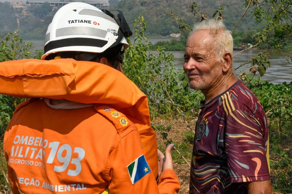 Luta dos Bombeiros contra o fogo no Pantanal é contínua e emociona quem é salvo das chamas