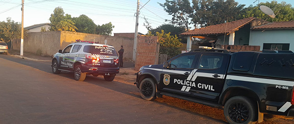 Jovem com tornozeleira eletrônica é baleado dentro do carro em Chapadão do Sul