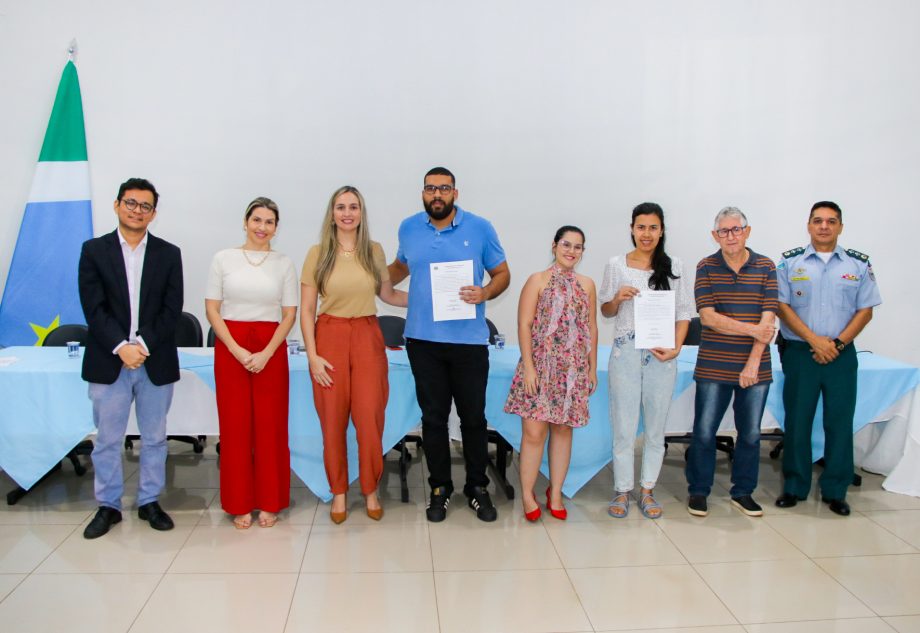 Cinquenta e nove novos servidores foram empossados nesta sexta-feira (21), em cerimônia de posse Cinquenta e nove novos servidores foram empossados nesta sexta-feira (21), em cerimônia de posse
