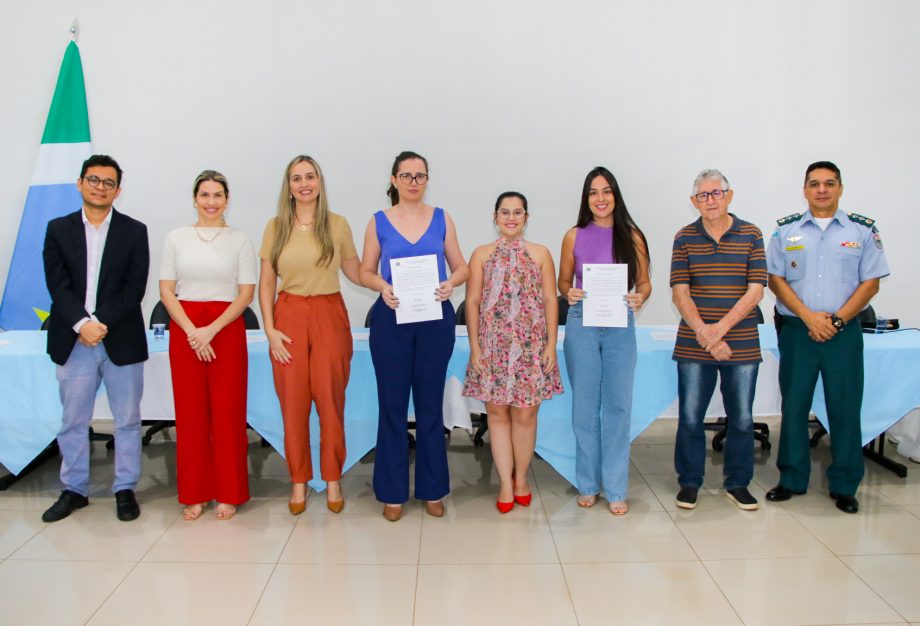 Cinquenta e nove novos servidores foram empossados nesta sexta-feira (21), em cerimônia de posse Cinquenta e nove novos servidores foram empossados nesta sexta-feira (21), em cerimônia de posse