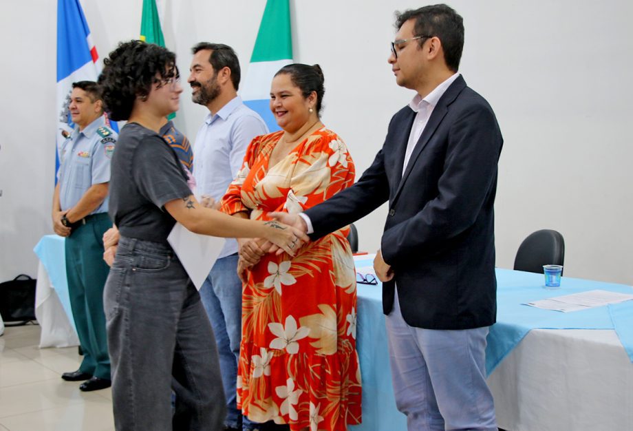Cinquenta e nove novos servidores foram empossados nesta sexta-feira (21), em cerimônia de posse Cinquenta e nove novos servidores foram empossados nesta sexta-feira (21), em cerimônia de posse