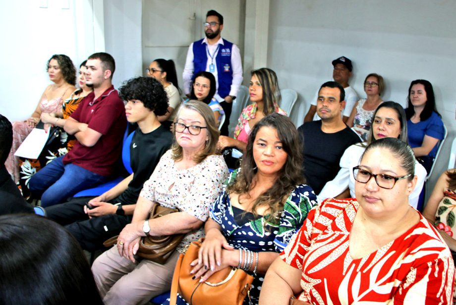 Cinquenta e nove novos servidores foram empossados nesta sexta-feira (21), em cerimônia de posse Cinquenta e nove novos servidores foram empossados nesta sexta-feira (21), em cerimônia de posse