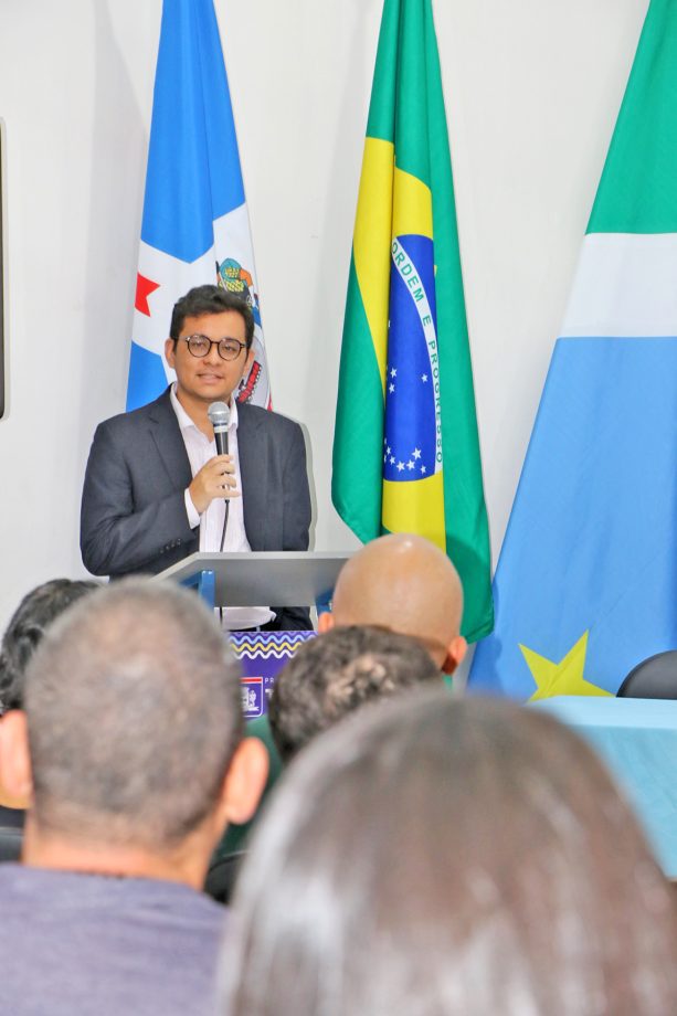 Cinquenta e nove novos servidores foram empossados nesta sexta-feira (21), em cerimônia de posse Cinquenta e nove novos servidores foram empossados nesta sexta-feira (21), em cerimônia de posse