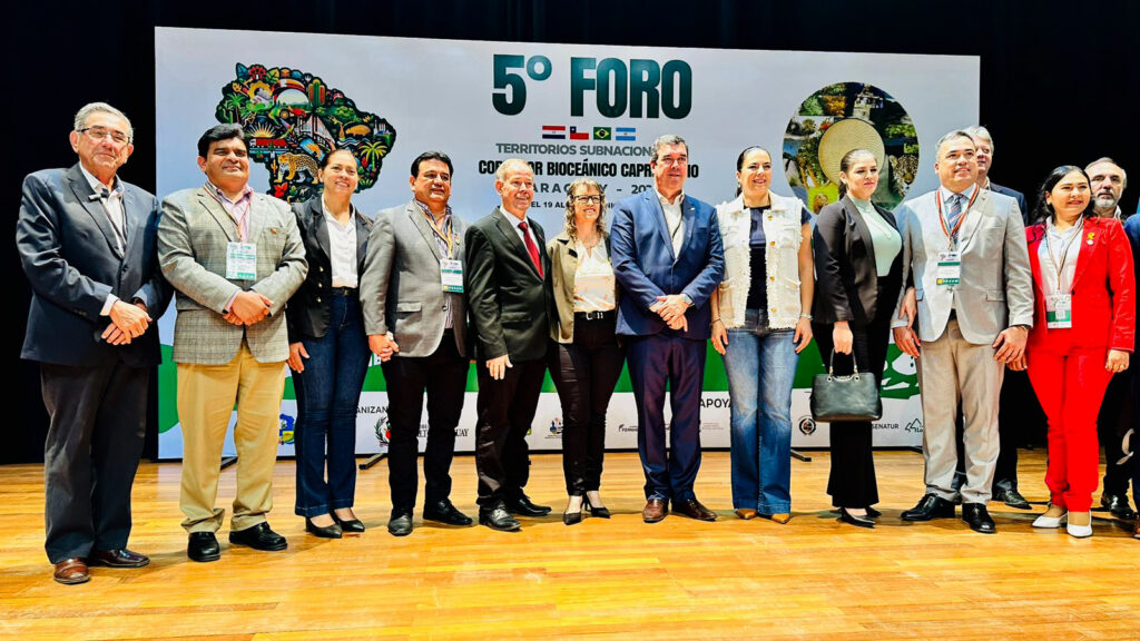 Prefeito Nelson Cintra é homenageado no 5º Fórum da Rota Bioceânica no Paraguai Prefeito Nelson Cintra é homenageado no 5º Fórum da Rota Bioceânica no Paraguai